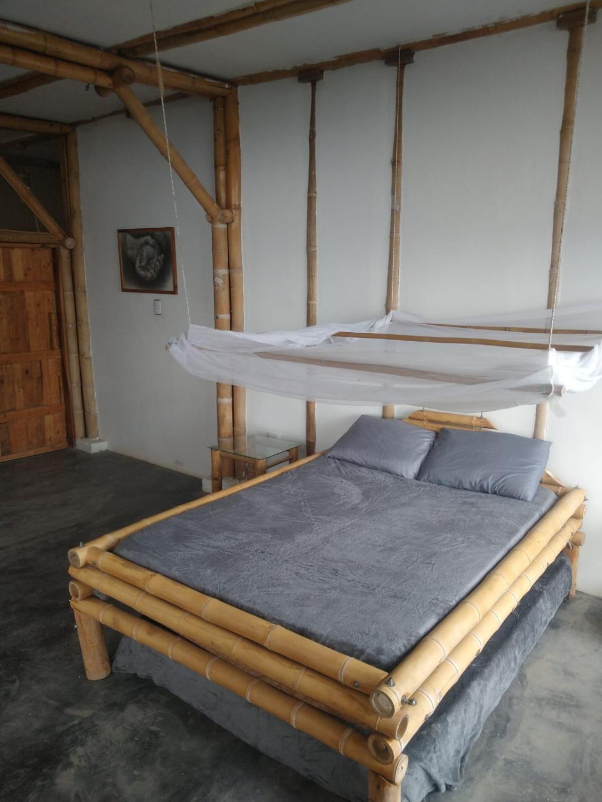 Отель Rancho De La Luna Санта-Марта Экстерьер фото